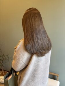 艶カラーで、より綺麗な髪の毛へ。