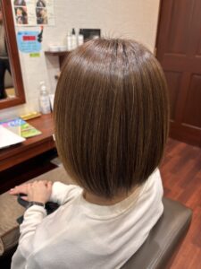 酸性ストレートでツヤが出て自然な美髪に近きました