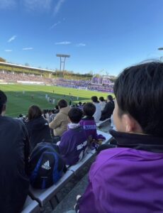 休日は子供と一緒にサッカー観戦行ったり楽しんでいます！
