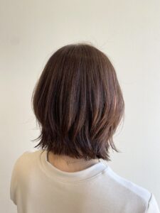艶カラーで色持ちもよく、予防美容でダメージレスな髪に