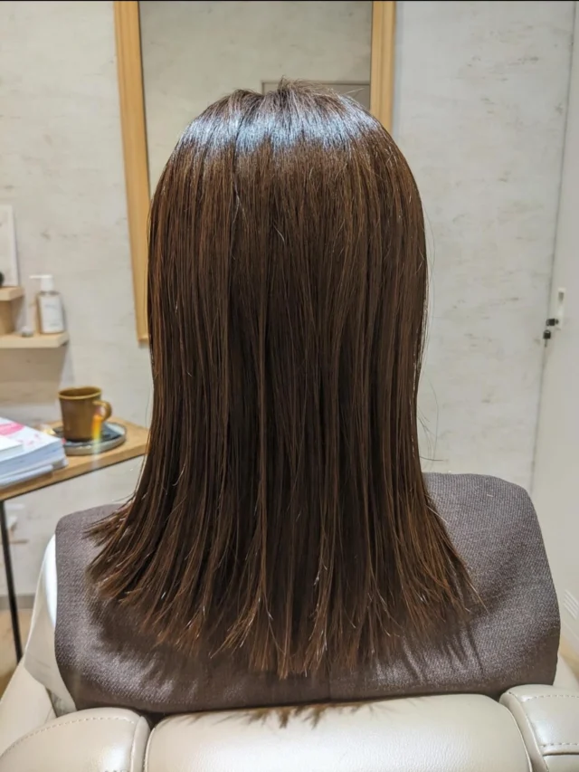 ▶︎▶︎各店舗へのご予約
トップページのリンクから
ご予約ページに繋がっております。
@she.hairsalon

▶︎豊橋、豊川、浜松市にある大人の女性のヘアサロン✨

通常の美容院とは違う
『女性だけのエイジングケア美容院』

人気の秘密をご紹介します🤫

…………………………………………………………..

【sheのこだわり】
40代からの、大人女性専門サロン
エイジングケアメニューのみで
スタイリスト歴が長い女性スタッフが、髪の悩みにお答えします！

美容院が苦手な方や、
年齢による髪の悩みにお困りの方😞
全席個室でお悩み解消いたします✨

▶︎▶︎各店舗へのご予約
トップページのリンクから
ご予約ページに繋がっております。
@she.hairsalon

▷愛知県豊橋市・東橋良店
▷愛知県・豊川店
▷静岡県浜松市・大平台店
▷静岡県浜松市・三方原店
🆕静岡県浜松市・北寺島店

▶︎▶︎求人情報
@shehairsalon_recruit

#豊川育毛 #豊橋美容院 #豊橋育毛 　
 #豊川美容院 #豊橋ヘアサロン抜け毛予防 浜松育毛 美髪 アンチエイジング  浜松美容院  薄毛 強髪