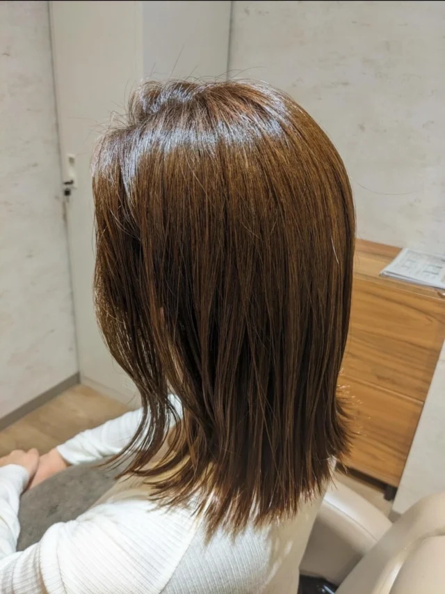 ▶︎▶︎各店舗へのご予約
トップページのリンクから
ご予約ページに繋がっております。
@she.hairsalon

▶︎豊橋、豊川、浜松市にある大人の女性のヘアサロン✨

通常の美容院とは違う
『女性だけのエイジングケア美容院』

人気の秘密をご紹介します🤫

…………………………………………………………..

【sheのこだわり】
40代からの、大人女性専門サロン
エイジングケアメニューのみで
スタイリスト歴が長い女性スタッフが、髪の悩みにお答えします！

美容院が苦手な方や、
年齢による髪の悩みにお困りの方😞
全席個室でお悩み解消いたします✨

▶︎▶︎各店舗へのご予約
トップページのリンクから
ご予約ページに繋がっております。
@she.hairsalon

▷愛知県豊橋市・東橋良店
▷愛知県・豊川店
▷静岡県浜松市・大平台店
▷静岡県浜松市・三方原店
🆕静岡県浜松市・北寺島店

▶︎▶︎求人情報
@shehairsalon_recruit

#豊川育毛 #豊橋美容院 #豊橋育毛 　
 #豊川美容院 #豊橋ヘアサロン抜け毛予防 浜松育毛 美髪 アンチエイジング  浜松美容院  薄毛 強髪